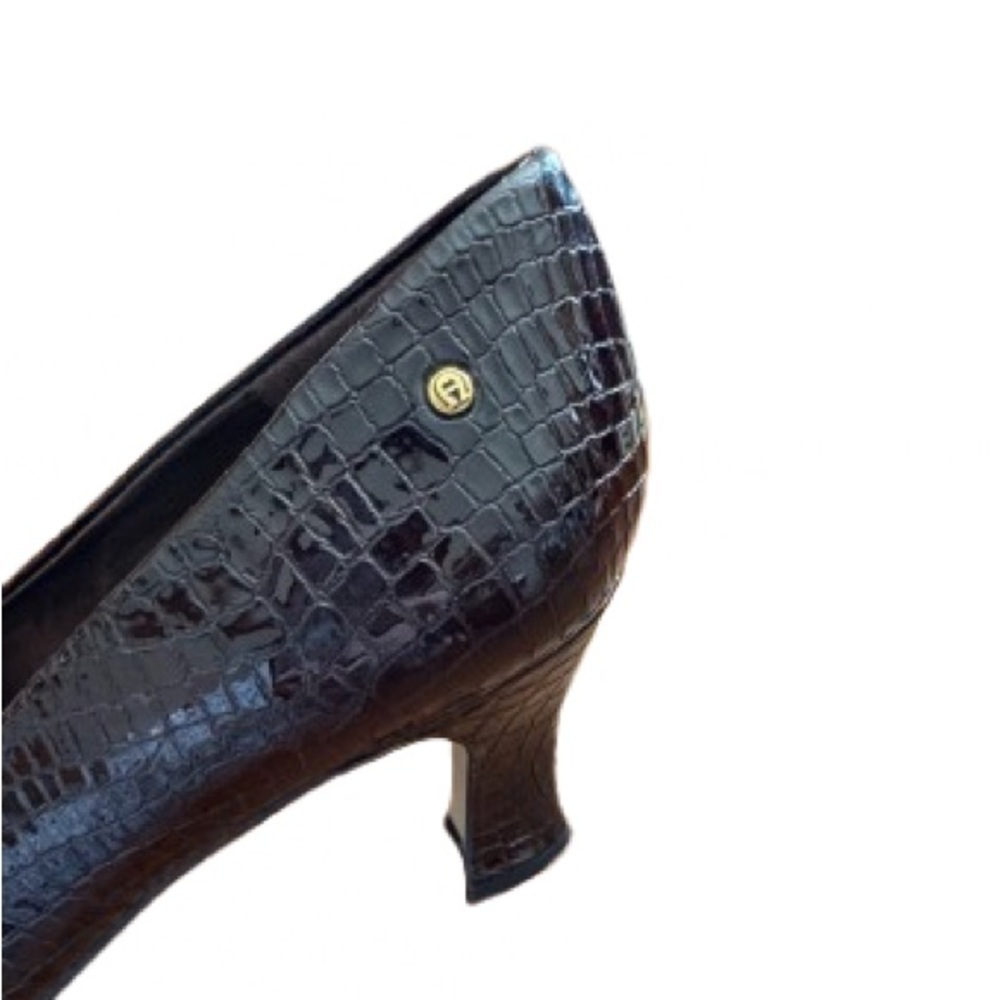 Franco Sarto Women's Brown Croc-Embossed Leather Pumps - Picture 4 of 10